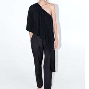 NWT Zara Asymmetrical One Shoulder Top. Size XS. Black.